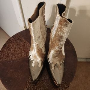 Cape robbin boots